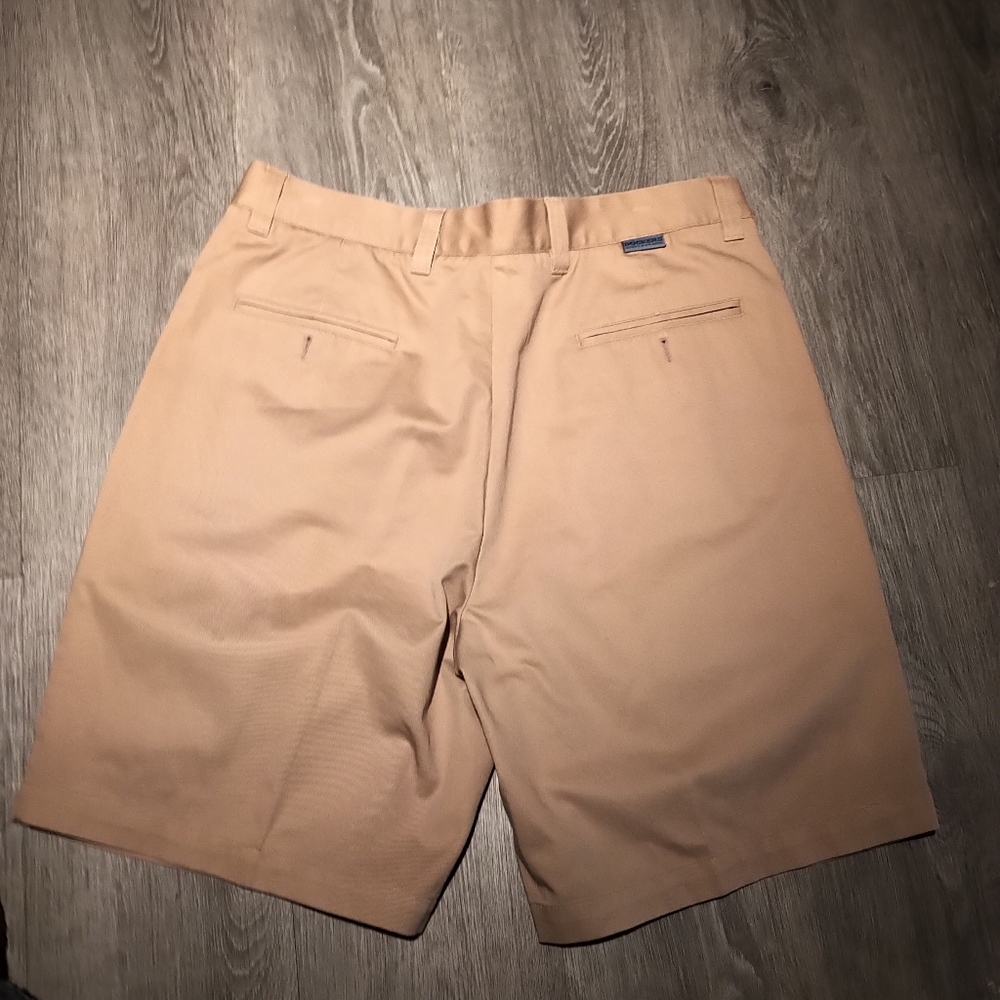 😃😃bundle 3for$30😃😃Dockers Tour Men's Shorts